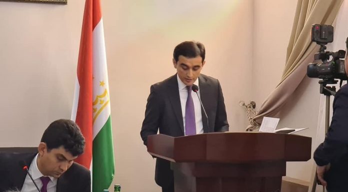 ҶАВОНТАРИН ДОКТОР: ҲИМОЯИ РИСОЛАИ ДОКТОРИИ ҒАФФОРЗОДА И. Ғ.