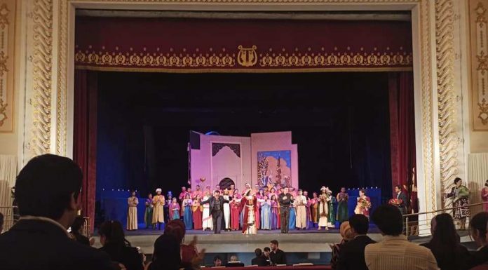 ТАМОШОИ НАМОИШНОМАИ “ХУСРАВ ВА ШИРИН” ДАР ТЕАТР