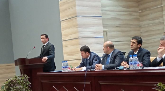 ҶАЛБИ МУТАХАССИСОН БА ҶОЙИ КОР