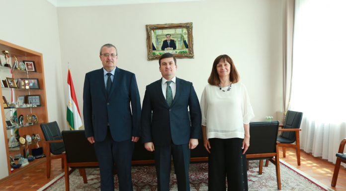 ҲАМКОРӢ БО ОҶОНСИИ ЭСТОНИЯ