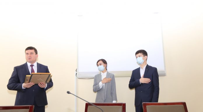 Ректор ТНУ вручил награды победителям конкурса «Студент и научно-технический прогресс – 2021»