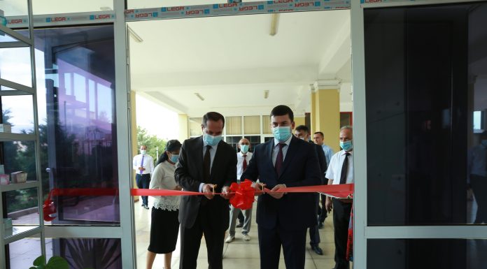 Торжественное открытие библиотеки, лаборатории и кабинета гербарий