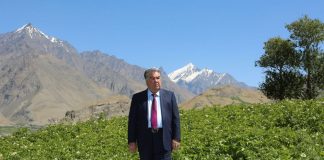 ЧОР МАРҲИЛАИ РУШДИ ҚОНУНГУЗОРИИ САЙЁҲӢ ДАР ДАВРАИ ИСТИҚЛОЛИЯТ