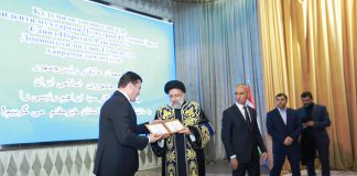 ПРЕЗИДЕНТИ ЭРОН – УЗВИ ИФТИХОРИИ ШӮРОИ ОЛИМОН ВА ДОКТОРИ ФАХРИИ ДМТ