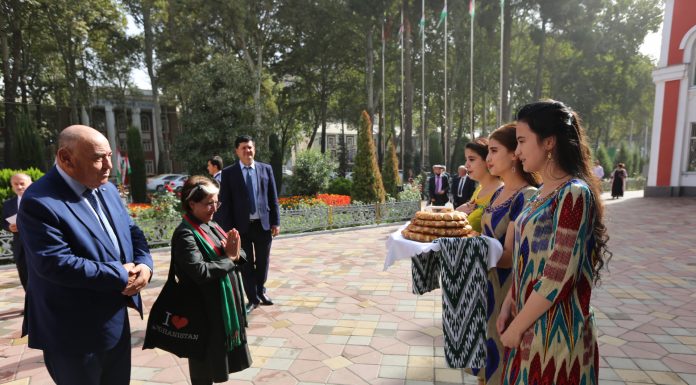 Международная научно-практическая конференция, посвященная 110-летию народного писателя Таджикистана Сотима Улугзода на тему «Сотим Улугзода ва адабу фарҳанги миллӣ»