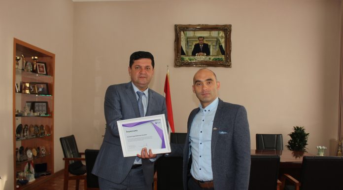 ҲАМКОРӢ БО ШИРКАТҲОИ МОБИЛӢ