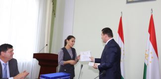 На заседании Ученого совета состоялось награждение студентов и сотрудников университета