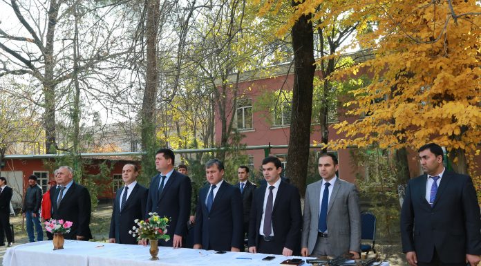 ЧОРАБИНИИ ҲАРБӢ-ВАРЗИШӢ БАХШИДА БА РӮЗИ ПАРЧАМ