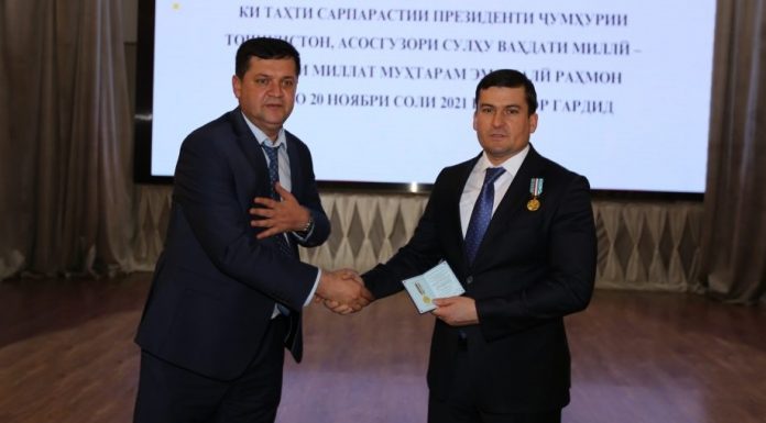 НАГРАЖДЕНИЕ НА УЧЁНОМ СОВЕТЕ