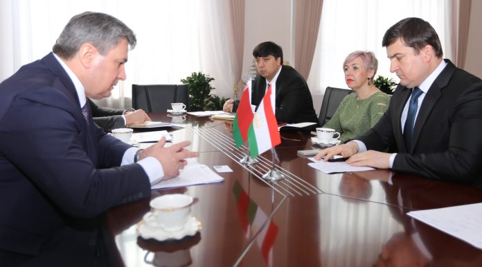 Встреча ректора ТНУ К.Х. Хушвахтзода с Послом Беларуси в РТ В. Денисенко