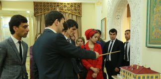 КОРМАНДОНУ ДОНИШҶӮЁНИ ДОНИШГОҲИ ОМӮЗГОРӢ АЗ ОСОРХОНА