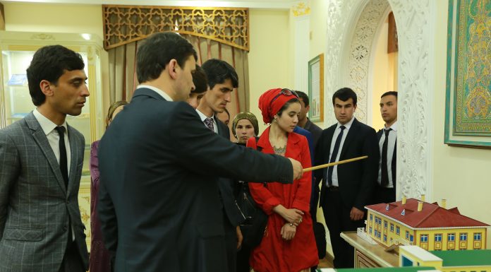 КОРМАНДОНУ ДОНИШҶӮЁНИ ДОНИШГОҲИ ОМӮЗГОРӢ АЗ ОСОРХОНА