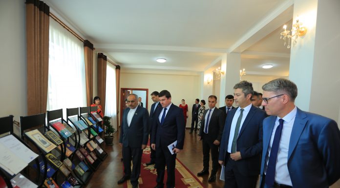 СУХАН АЗ ОСОРИ ДУРАХШОНТАРИН ЧЕҲРАИ ШЕЪРУ АДАБ