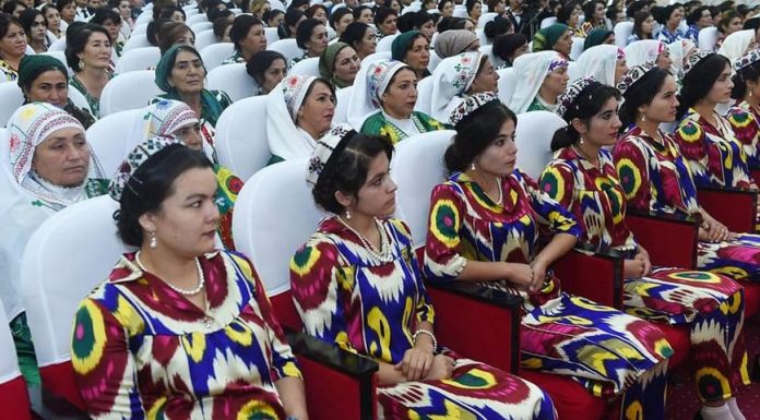 НАҚШИ БОНУВОН ДАР ТАҲКИМИ ҶОМЕАИ ДЕМОКРАТӢ