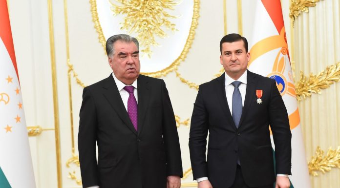 МУКОФОТҲОИ ДАВЛАТӢ МУБОРАК, УСТОДОНИ АЗИЗ!