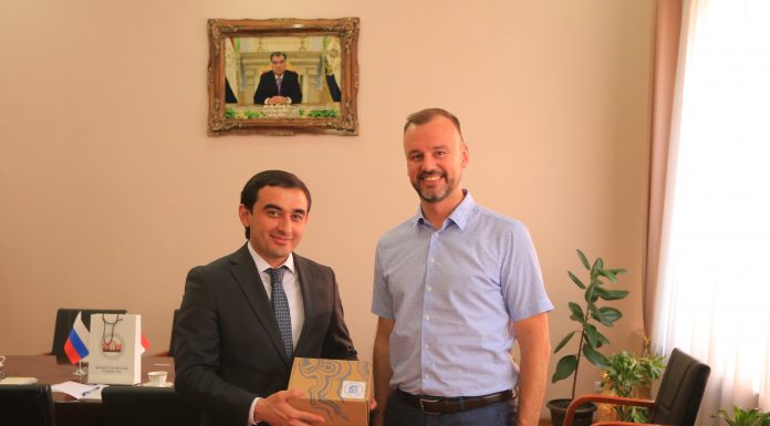 ҲАМКОРӢ ДАР САМТИ ИЛМҲОИ ТИББӢ, ФАРМАТСЕВТӢ