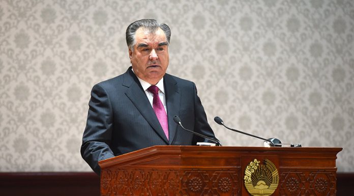 БО ПЕШВОИ ХУД ИФТИХОР ДОРЕМ!