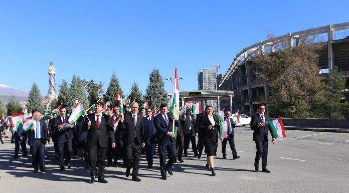 РОҲПАЙМОИИ ИДОНАИ ДОНИШГОҲИ МИЛЛӢ БА МУНОСИБАТИ РӮЗИ ПАРЧАМИ ДАВЛАТӢ