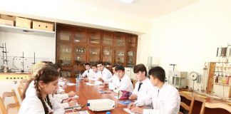 ТАЪСИС ЁФТАНИ ГУРӮҲҲОИ АКАДЕМӢ БО ЗАБОНИ АНГЛИСӢ