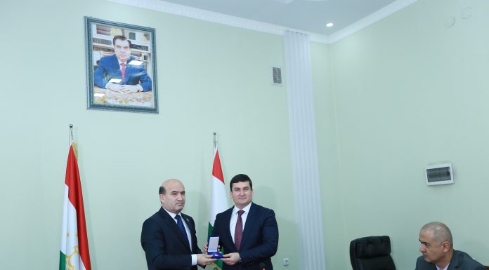 ҚАДРДОНИИ РОҲБАРИЯТ ВА УСТОДОНИ ДОНИШГОҲ АЗ ҶОНИБИ ИТТИФОҚИ КАСАБА