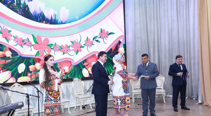 В ТНУ ОТМЕТИЛИ МЕЖДУНАРОДНЫЙ ЖЕНСКИЙ ДЕНЬ