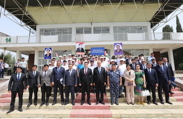 ИХТИЁРАН БА САФИ ҚУВВАҲОИ МУСАЛЛАҲ РАФТАНИ ДОНИШҶӮЁН МЕАФЗОЯД