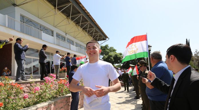 AROUND 400 UNIVERSITY GRADUATES JOIN THE ARMED FORCES