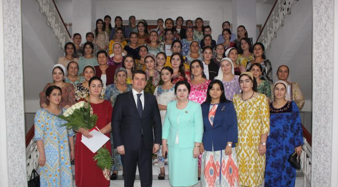 СИЁСАТИ ГЕНДЕРӢ