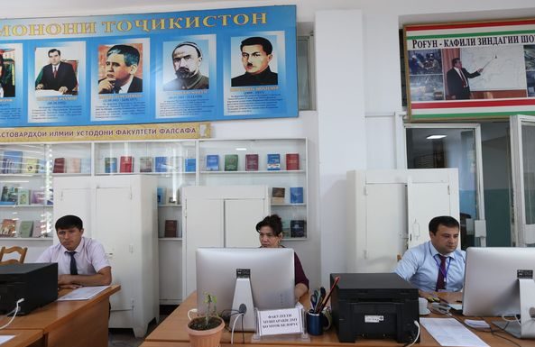 ДОНИШГОҲ – ДОВТАЛАБОНРО ИНТИЗОР!