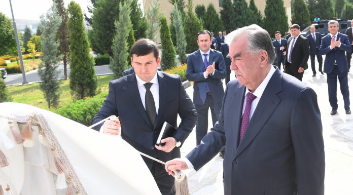 Открытие современного спортивного комплекса и ознакомление с проектами бытовых и обслуживающих объектов Таджикского национального университета