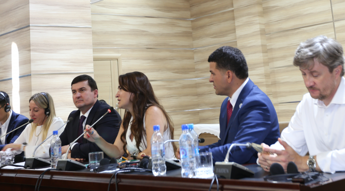 ВСТРЕЧА ПРЕПОДАВАТЕЛЕЙ И СТУДЕНТОВ ТНУ С ПРЕДСТАВИТЕЛЕМ ЕБРР