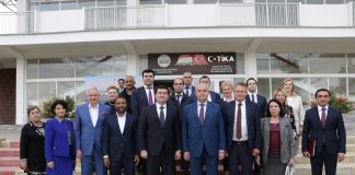ХАЛҚҲОРО ДӮСТӢ АРВАНД КУНАД