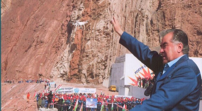 САДОҚАТУ МУҲАББАТИ УСТОДОНУ КОРМАНДОНИ ДМТ БА ПЕШВОИ МИЛЛАТ