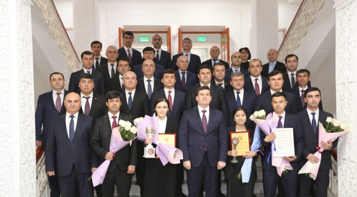 ҚАДРДОНИИ ҒОЛИБОНИ ОЗМУНИ ««ТОҶИКОН» – ОИНАИ ТАЪРИХИ МИЛЛАТ» ВА БУЗУРГДОШТИ АКАДЕМИК БОБОҶОН ҒАФУРОВ