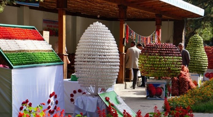 САДА ҶАШНИ МУЛУКИ НОМДОР АСТ