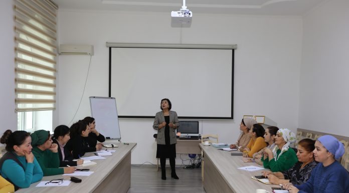 БАРГУЗОРИИ КУРСҲОИ ТАКМИЛИ ИХТИСОС АЗ РӮЙИ ТАХАССУСИ ЗАБОНИ РУСӢ