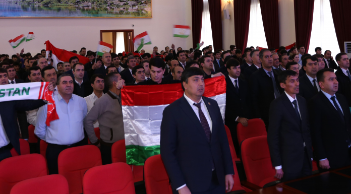 ТАМОШОИ ПАХШИ МУСТАҚИМИ БОЗИИ ФУТБОЛБОЗОНИ ТИМИ ТОҶИКИСТОН