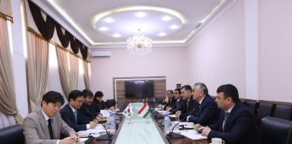 ВОХӮРИИ РЕКТОРИ ДОНИШГОҲ БО САФИРИ КОРЕЯ