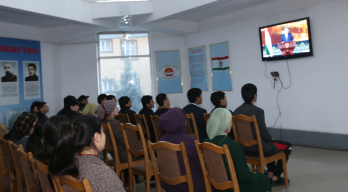 ТАМОШОИ ДАСТАҶАЪМОНАИ МУЛОҚОТИ ПЕШВОИ МИЛЛАТ БО НАМОЯНДАГОНИ ФАЪОЛИ ҶОМЕА ВА ХОДИМОНИ ДИНИ МАМЛАКАТ