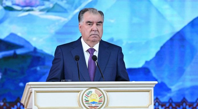 Суханронӣ дар мулоқот бо аҳли илм ва маорифи кишвар