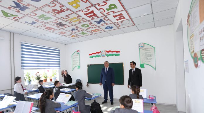 РЕКТОР ВСТРЕТИЛСЯ С УЧАЩИМИСЯ И ПЕДАГОГАМИ ЛИЦЕЙ ЕСТЕСТВЕННО-МАТЕМАТИЧЕСКОГО НАПРАВЛЕНИЯ ПРИ ТНУ