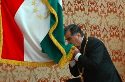 ФЛАГ ГОРДОСТИ: РОЛЬ ГОСУДАРСТВЕННОГО ФЛАГА В ПАТРИОТИЧЕСКОМ ВОСПИТАНИИ ГРАЖДАН