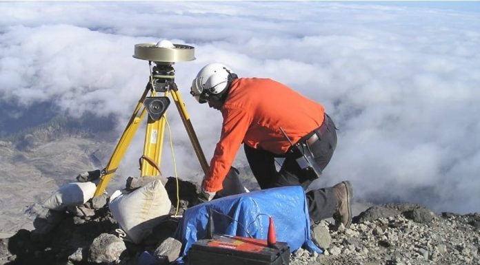 ИДИ КАСБИИ ГЕОЛОГҲО – 9-УМИ ДЕКАБР МУБОРАК!