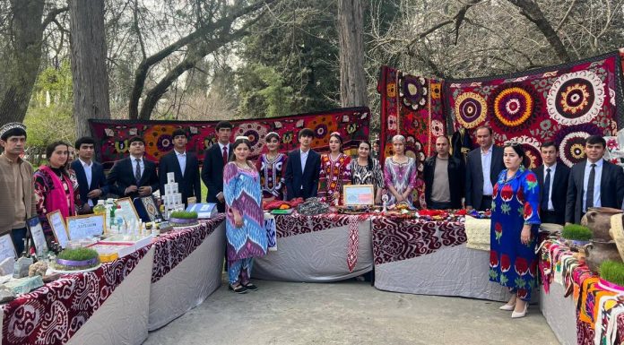 ИШТИРОКИ ФАЪОЛОНАИ ДОНИШГОҲ ДАР ФЕСТИВАЛИ БАЙНАЛМИЛАЛИИ “НАВРӮЗ – МЕРОСИ ФАРҲАНГИЮ ҶАҲОНГАРДӢ”