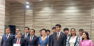 ТАҶЛИЛИ РӮЗИ ЗАБОНИ ФАРОНСАВӢ БО ИШТИРОКИ САФИР