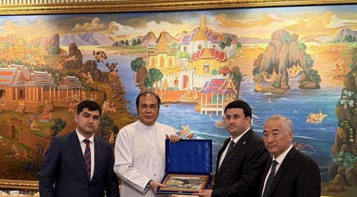 НАМОЯНДАГОНИ ДОНИШГОҲ ДАР ФОРУМИ БАЙНАЛМИЛАЛӢ