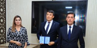 ТАҚДИМИ ДИПЛОМ БА ШУНАВАНДАГОНИ КУРСИ ЗАБОНИ АНГЛИСӢ