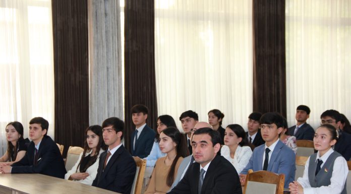 ВИЗИТ НИДЕРЛАНДСКОГО ЭКСПЕРТА ПО УСТОЙЧИВОМУ РАЗВИТИЮ В ТНУ