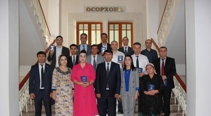 ТАҚВИЯТИ ИҚТИДОРИ КАДРӢ ДАР САМТИ ИДОРАКУНИИ ТЕХНОЛОГИЯҲОИ ИТТИЛООТӢ