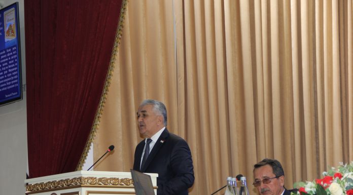 ҲАМОСАИ ФИРДАВСӢ ДАР ОИНАИ ТАЪРИХ ВА ХУДШИНОСӢ